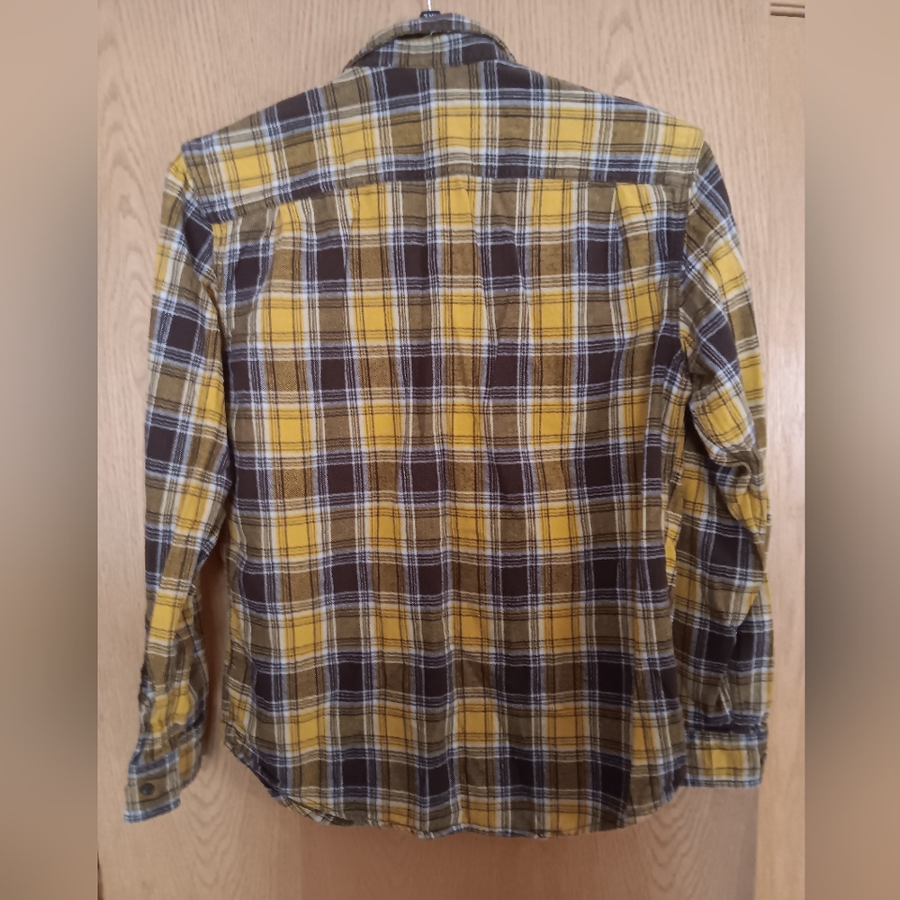 Men's size medium, George flannel shirt - Picture 2 of 3
